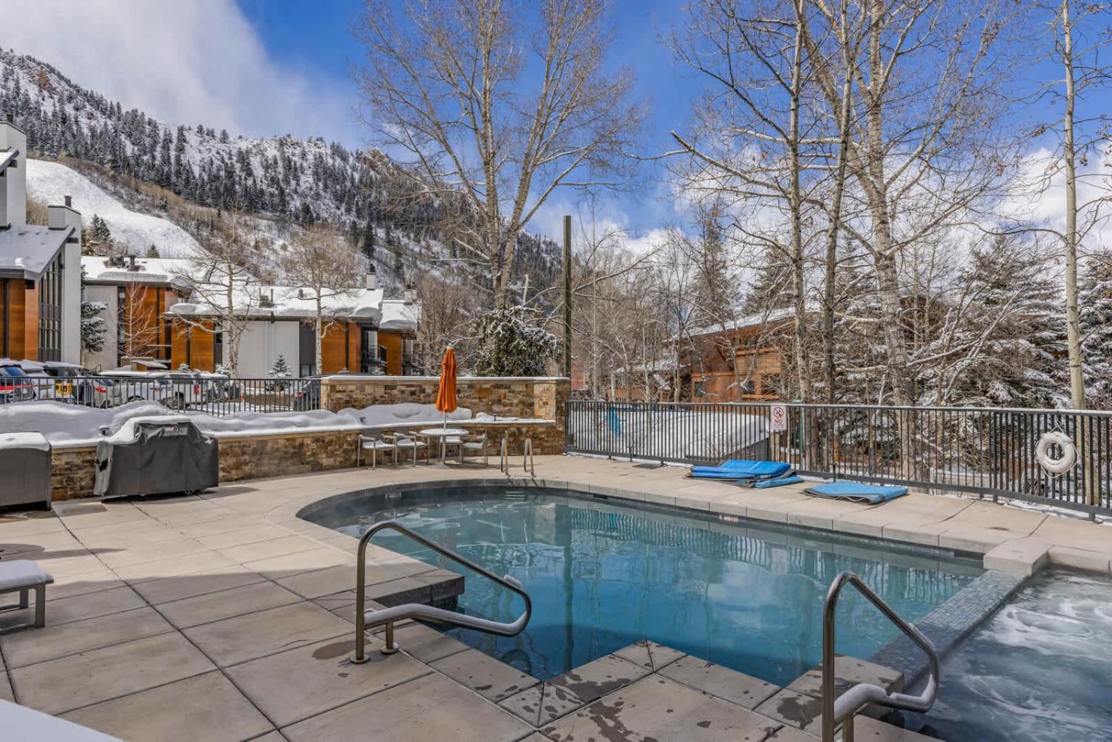 New Listing! 3 Bedroom 3 Ba Updated Condo - Pool & Hot-Tub Аспен Екстер'єр фото
